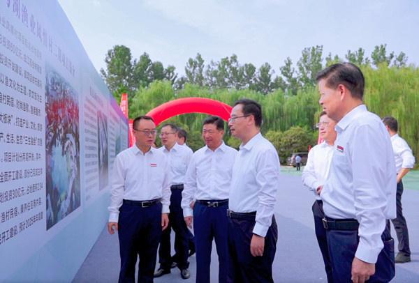 宿迁：双星30万吨功能性聚酯膜材料暨湖滨新区重大项目集中开工仪式圆满举行(图2)