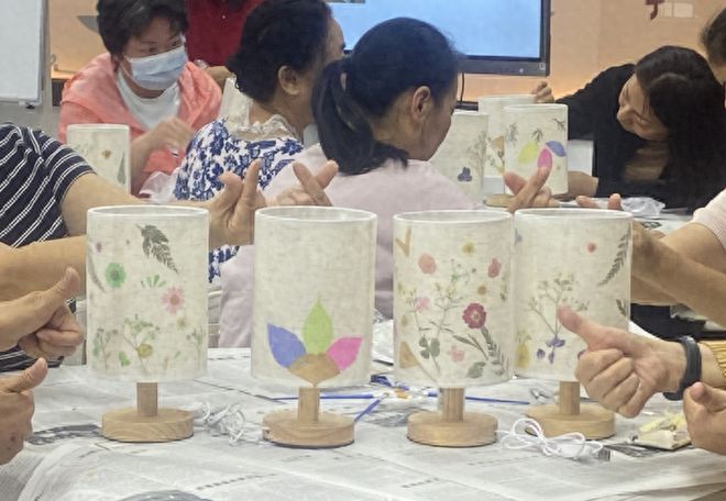 创意花艺灯光之美！益田佳人花艺技能班又创新招(图1)