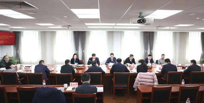 2023年度区委常委会主题教育专题民主生活会召开(图1)