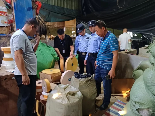 涉案160万！湛江廉江警方捣毁一无证生产烟草制品窝点(图1)